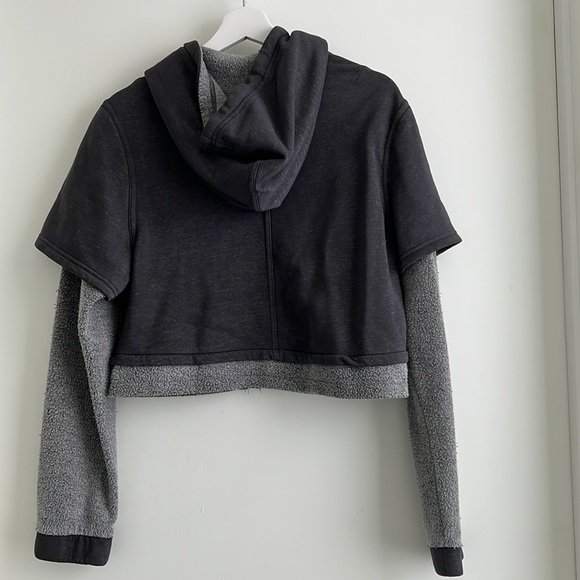 Cropped layered zip up hoodie - Picture 4 of 4